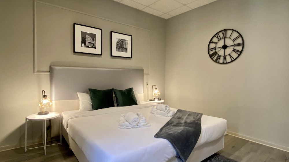 SLIEMA MARINA HOTEL 10/70