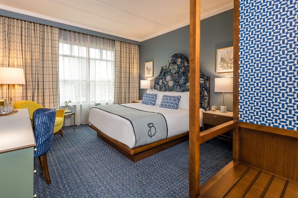 ROOM, KING BED, ACCESSIBLE