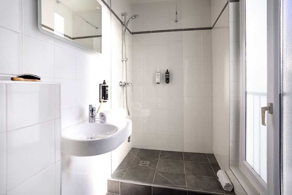Ibis Styles Paris Montmartre Batignolles 48/48