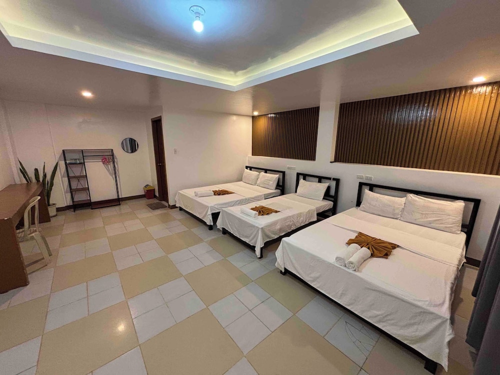 White Beach Hotel Bar And Restaurant 53/90