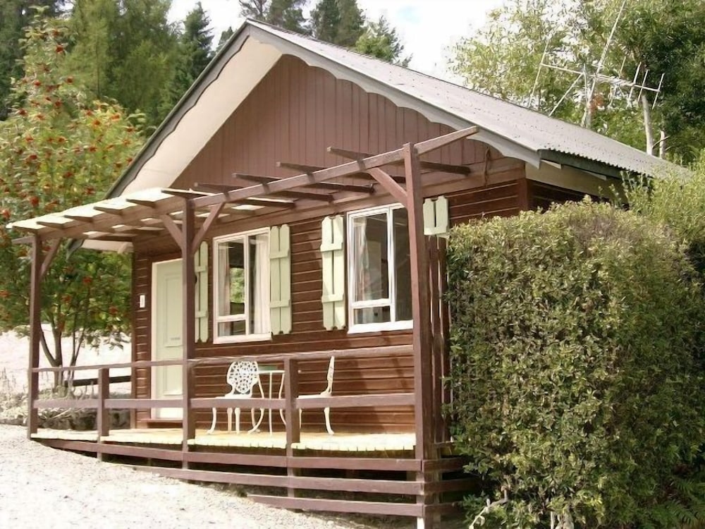 Greenacres Chalets 2/50