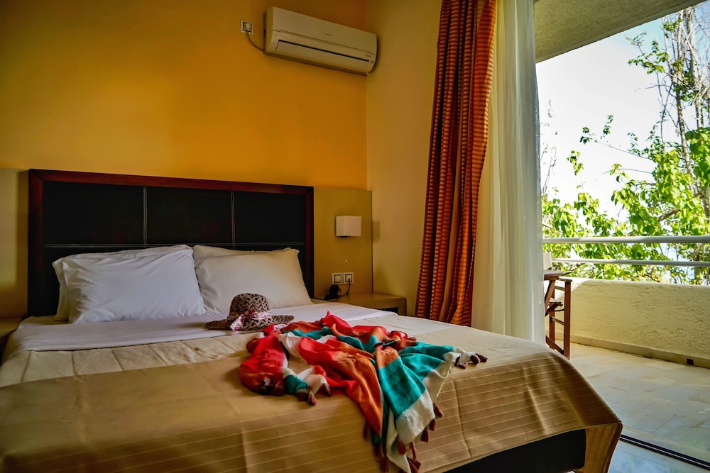 Kokkoni Beach Hotel 7/42