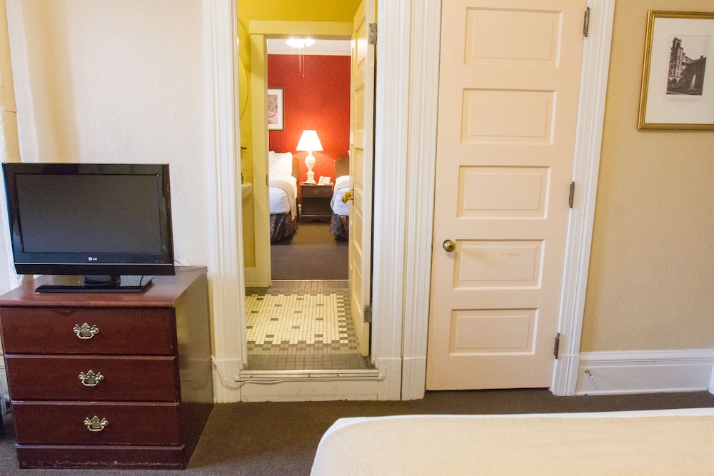 HOTEL COLORADO 26/72