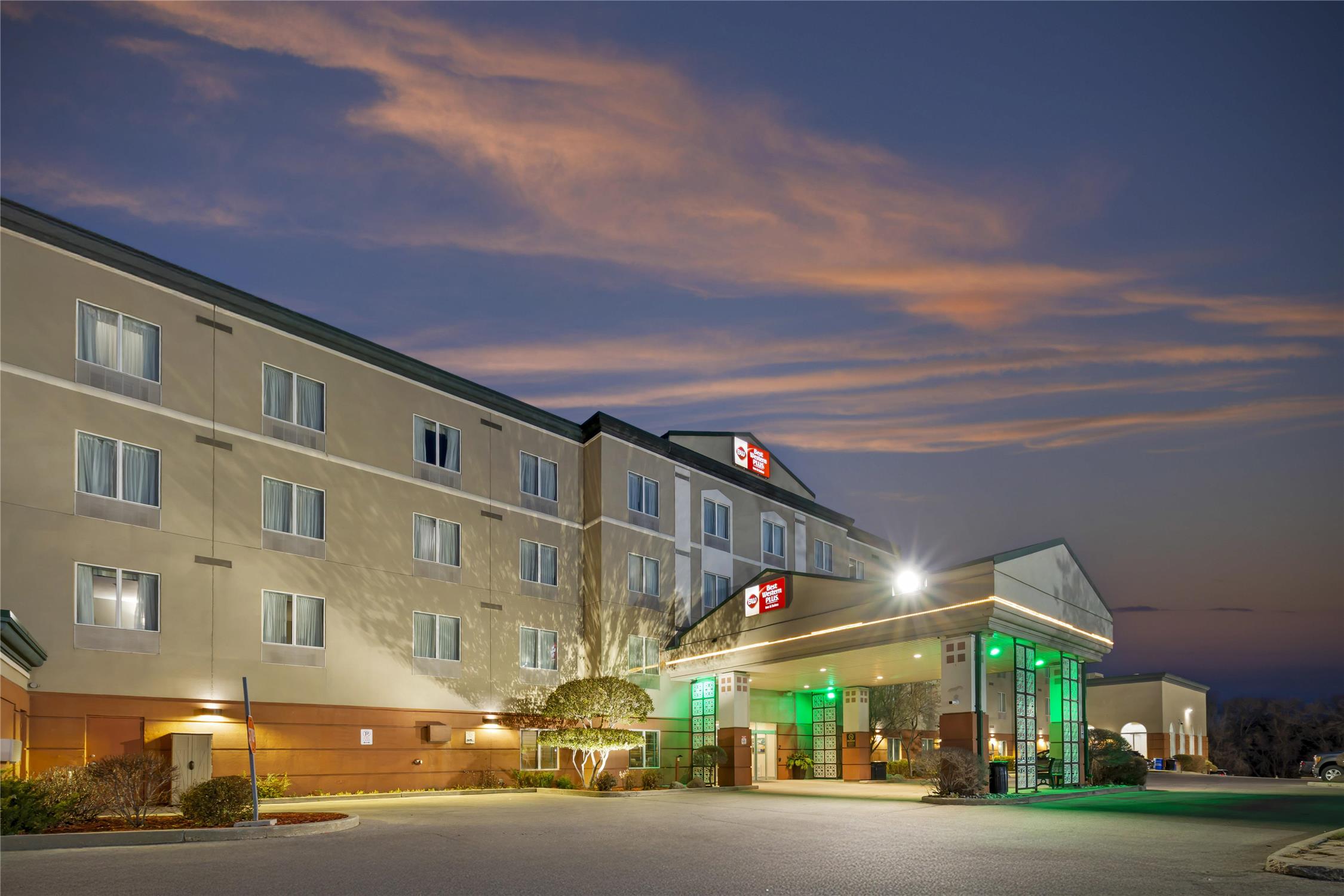 Best Western Plus Pembina Inn And Suites 1/26