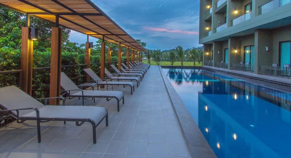 Sugar Marina Hotel AVIATOR Phuket Airport 3/60