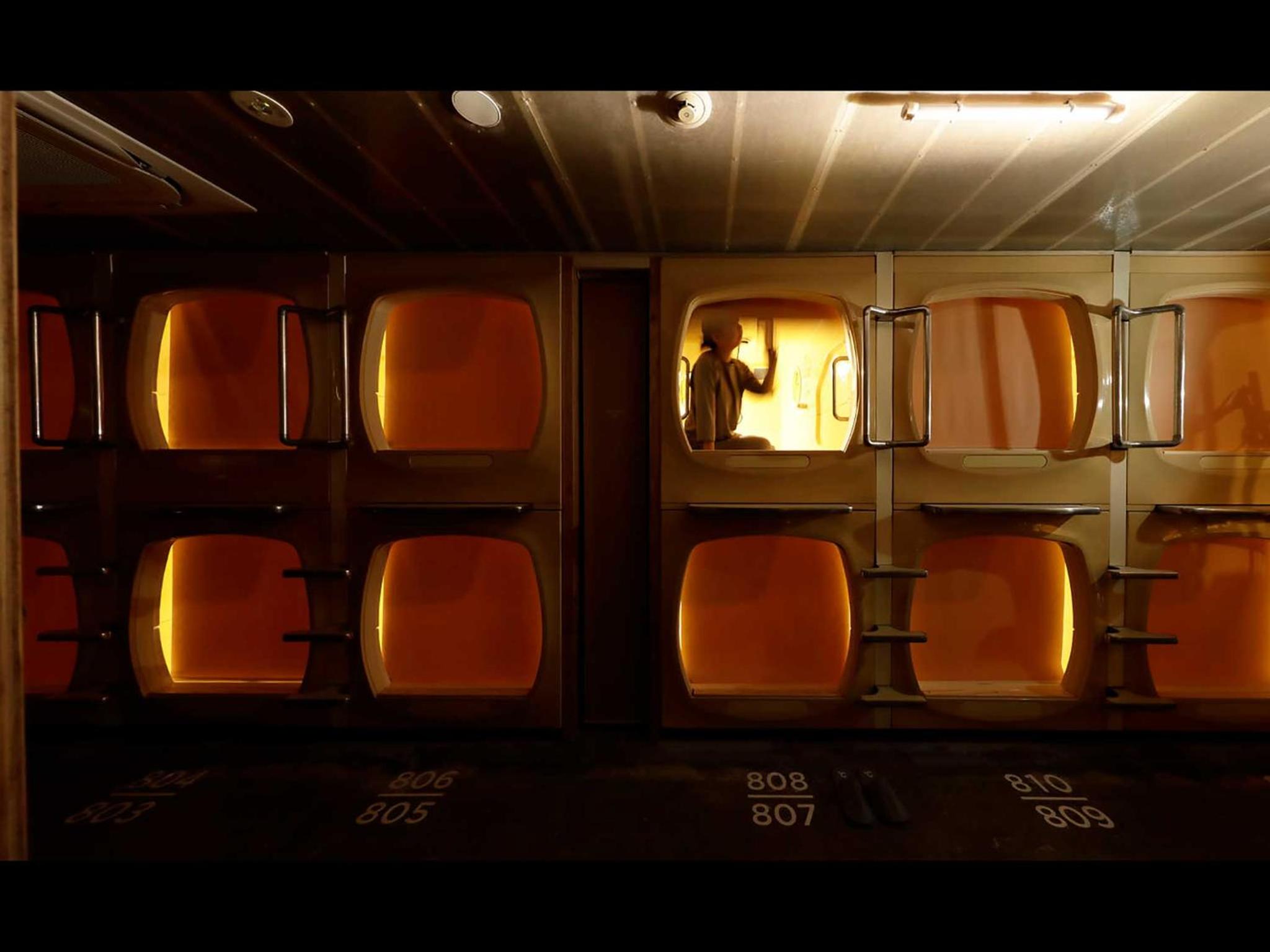 Capsule, Male Dorm, Single Bed