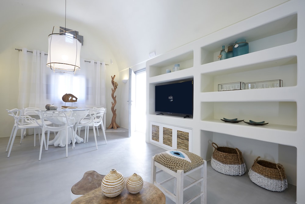 Eolia Kamari Villa 20/34