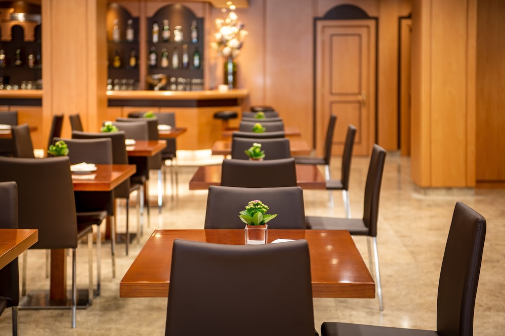 Praga Hotel 33/39