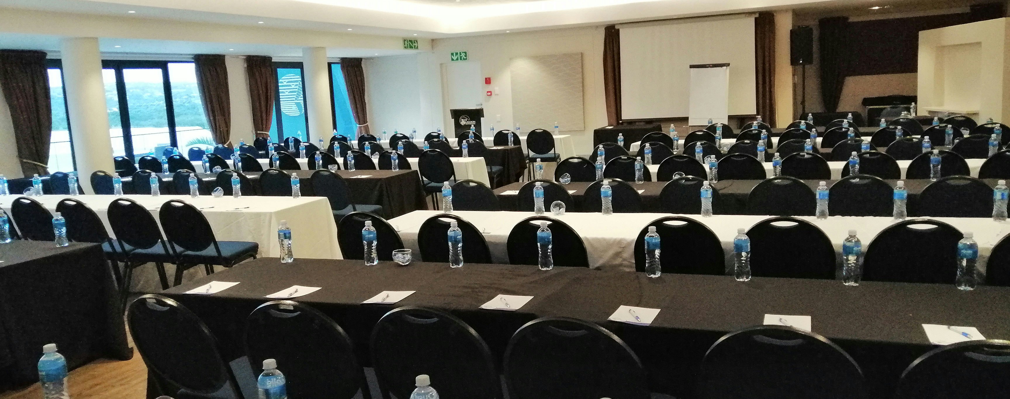 Blue Lagoon Hotel and Conference Centre 14/21