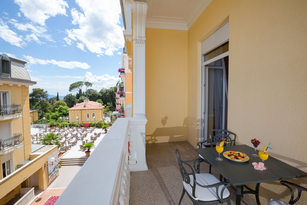 Hotel Gardenija 46/49