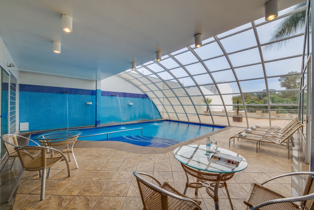 swimming pool spa