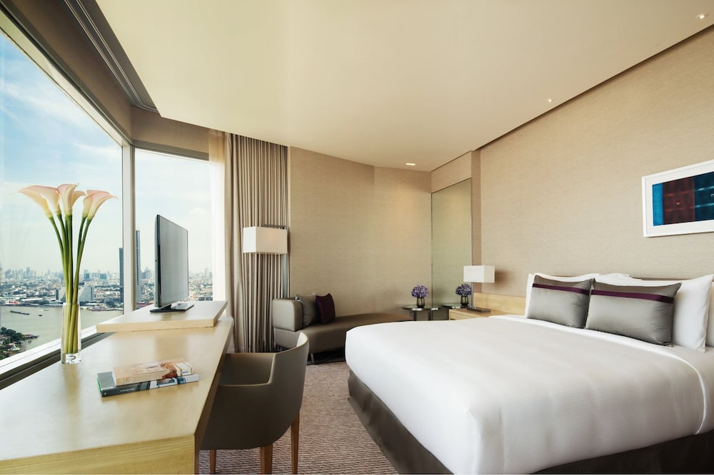Avani Riverside Bangkok Hotel 11/72