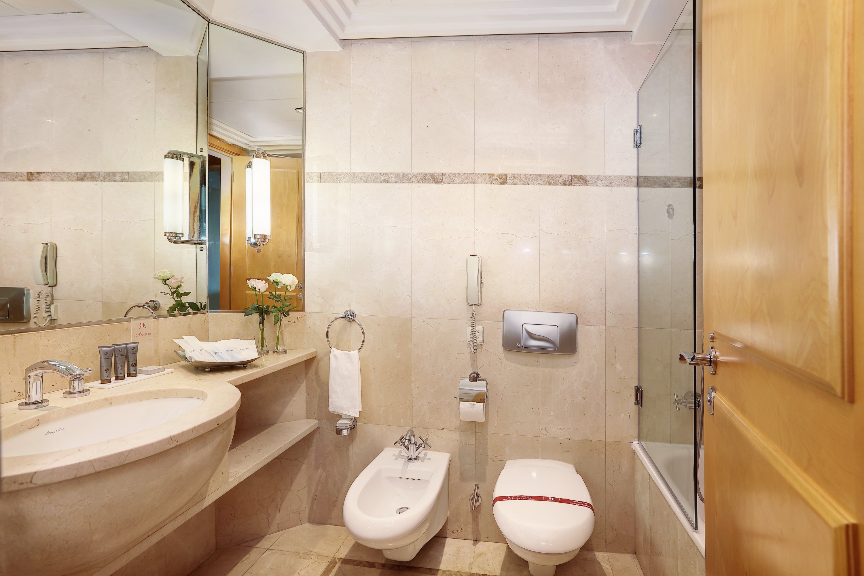 Le Royal Hotel Beirut 30/33