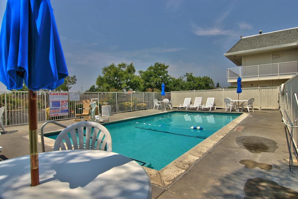 Motel6 Sacramento, CA – South Sacramento & Elk Grove 40/44