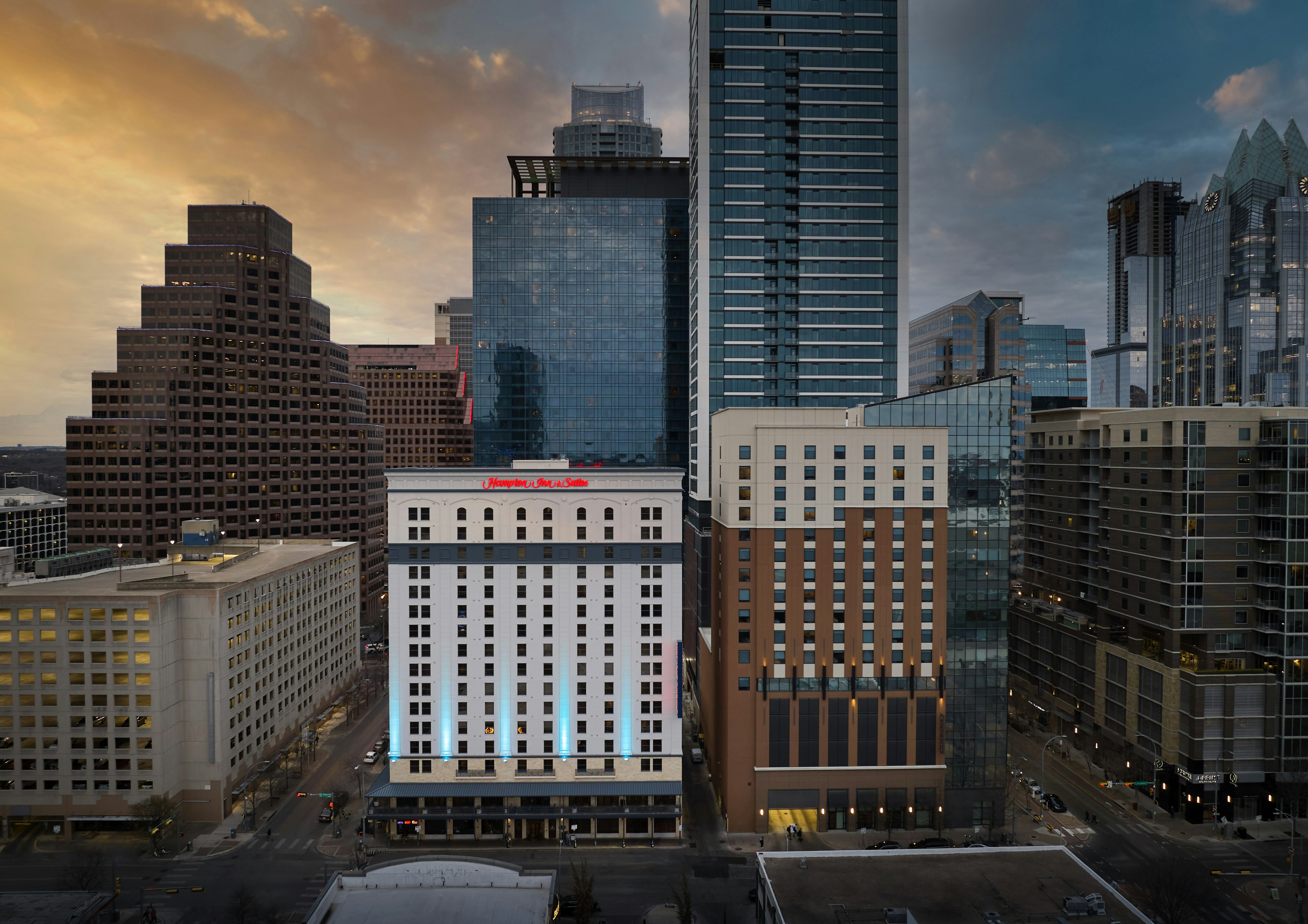 Hampton Inn & Suites Austin-Downtown 6/51