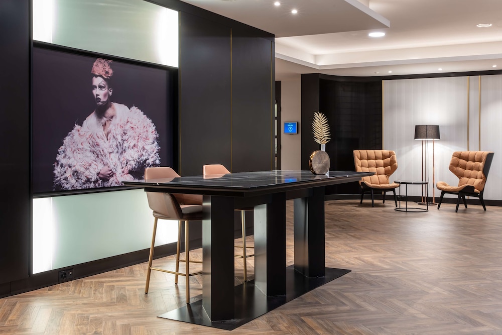 RADISSON BLU HOTEL BASEL 10/74