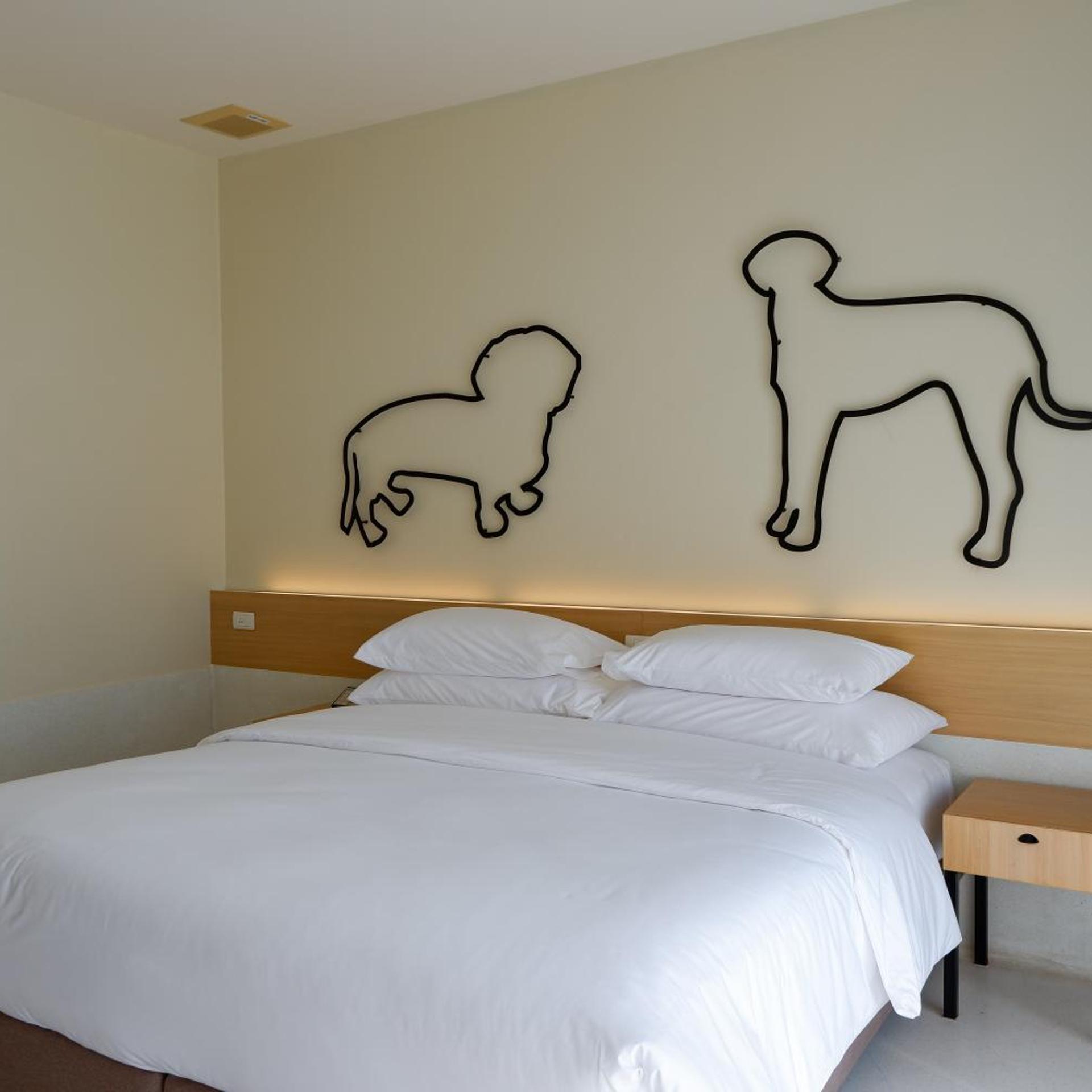 Deluxe, Double or Twin Bed, Lake View