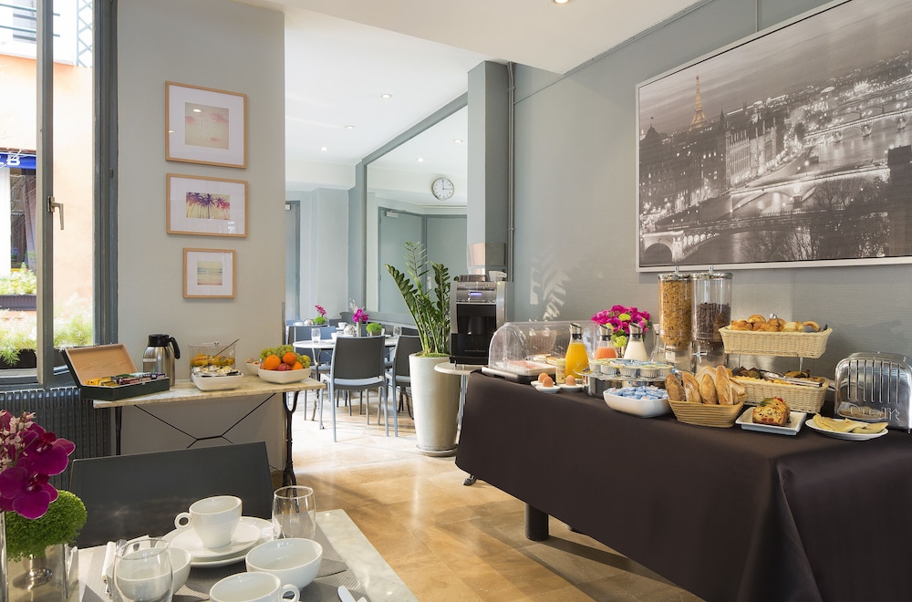 Le Petit Oberkampf Hotel and Spa 45/56