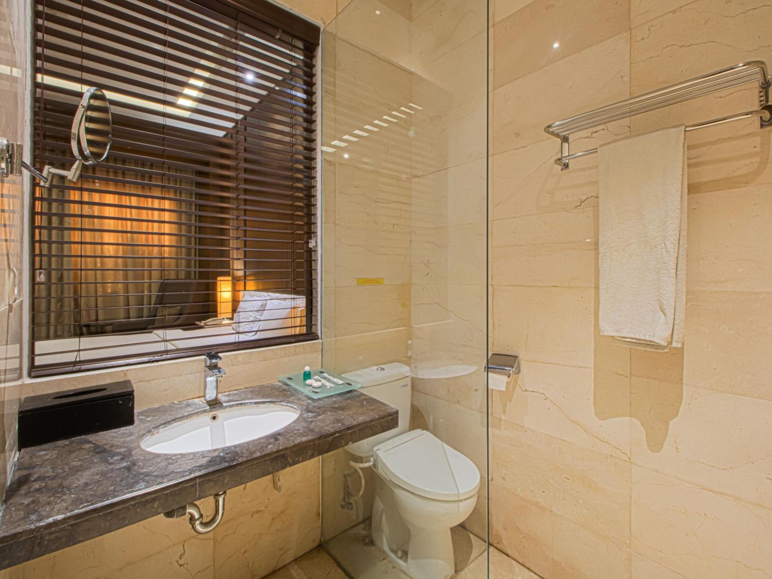 Grand Arjuna Hotel Formerly Sheo Resort Hotel 48/50