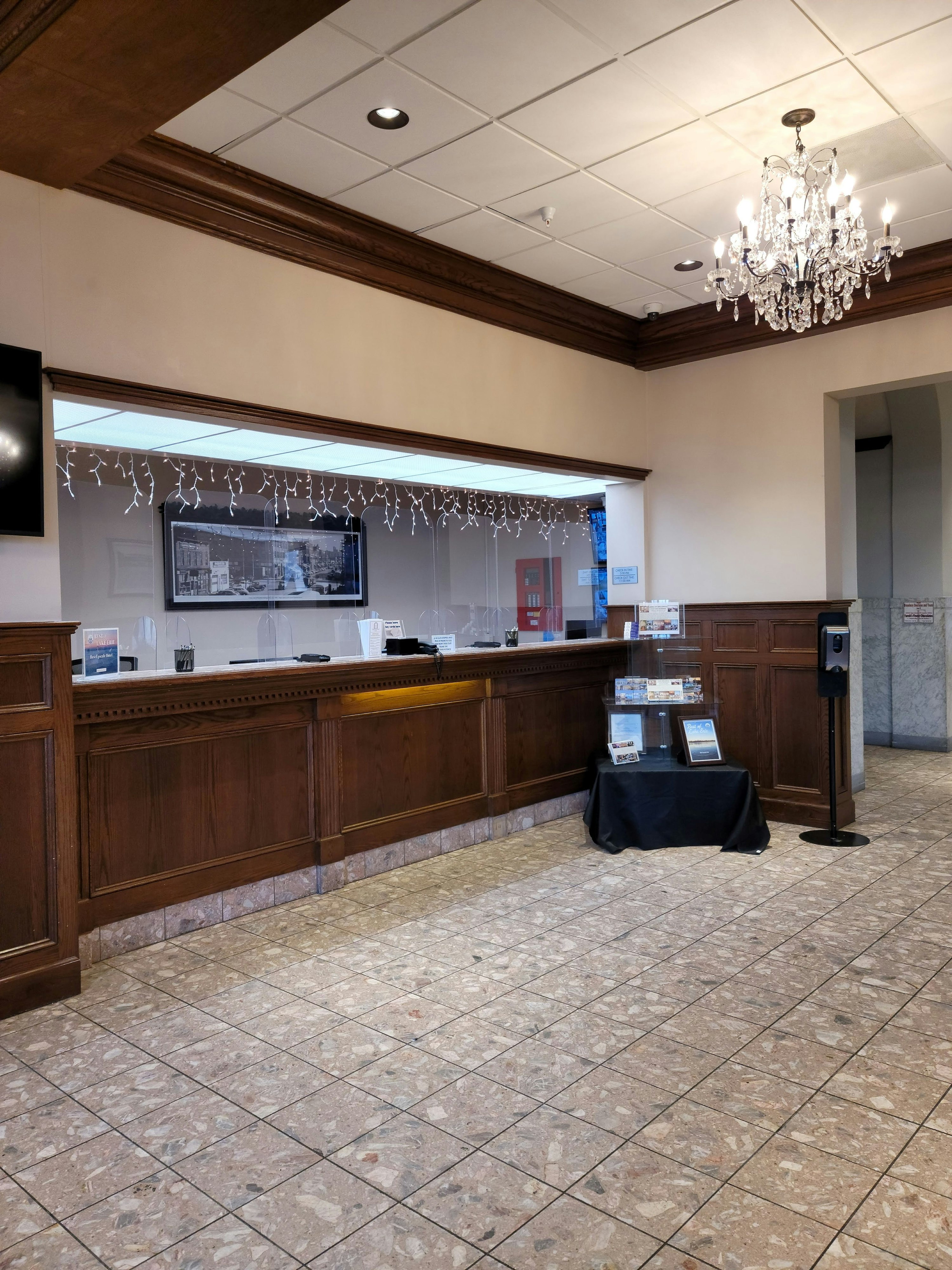 Ariel Broadway Hotel 1/22