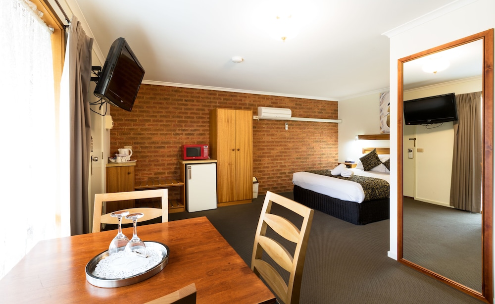 ADVANCE MOTEL 25/45