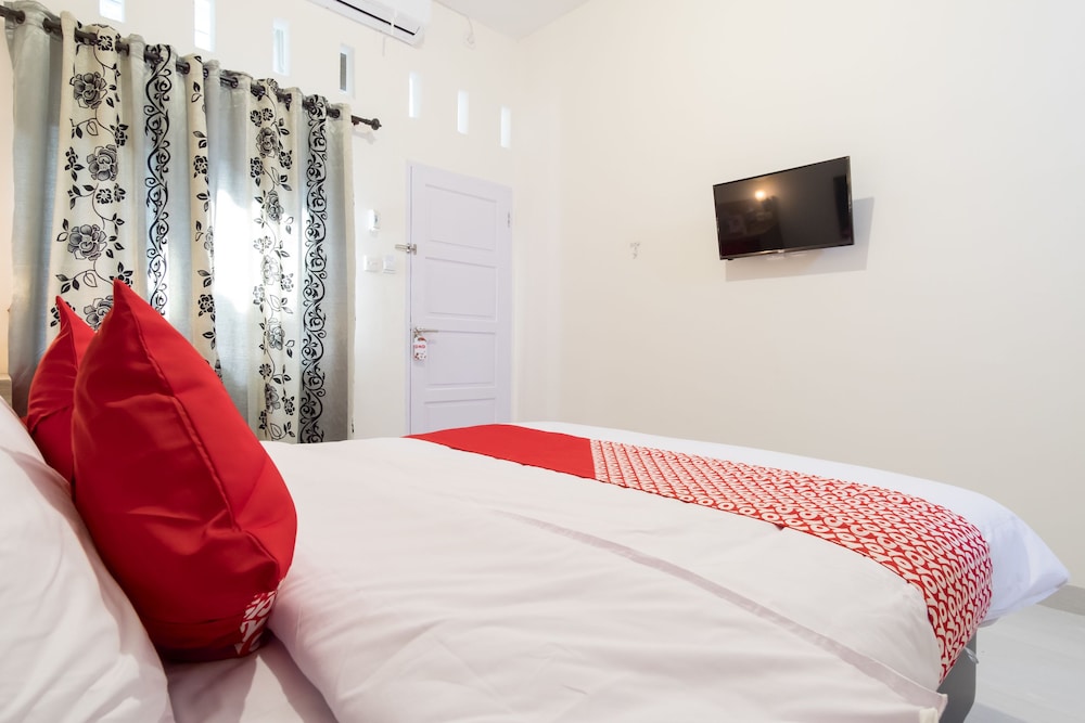 OYO 873 Kamani Homestay Syariah 11/17