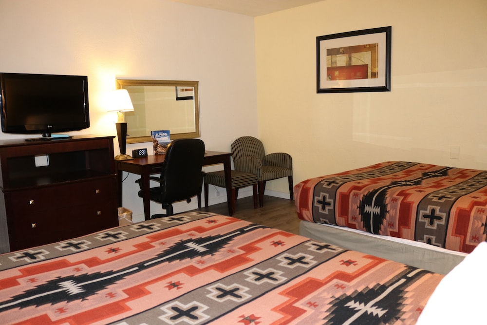 The Classic Desert Aire Hotel 16/34
