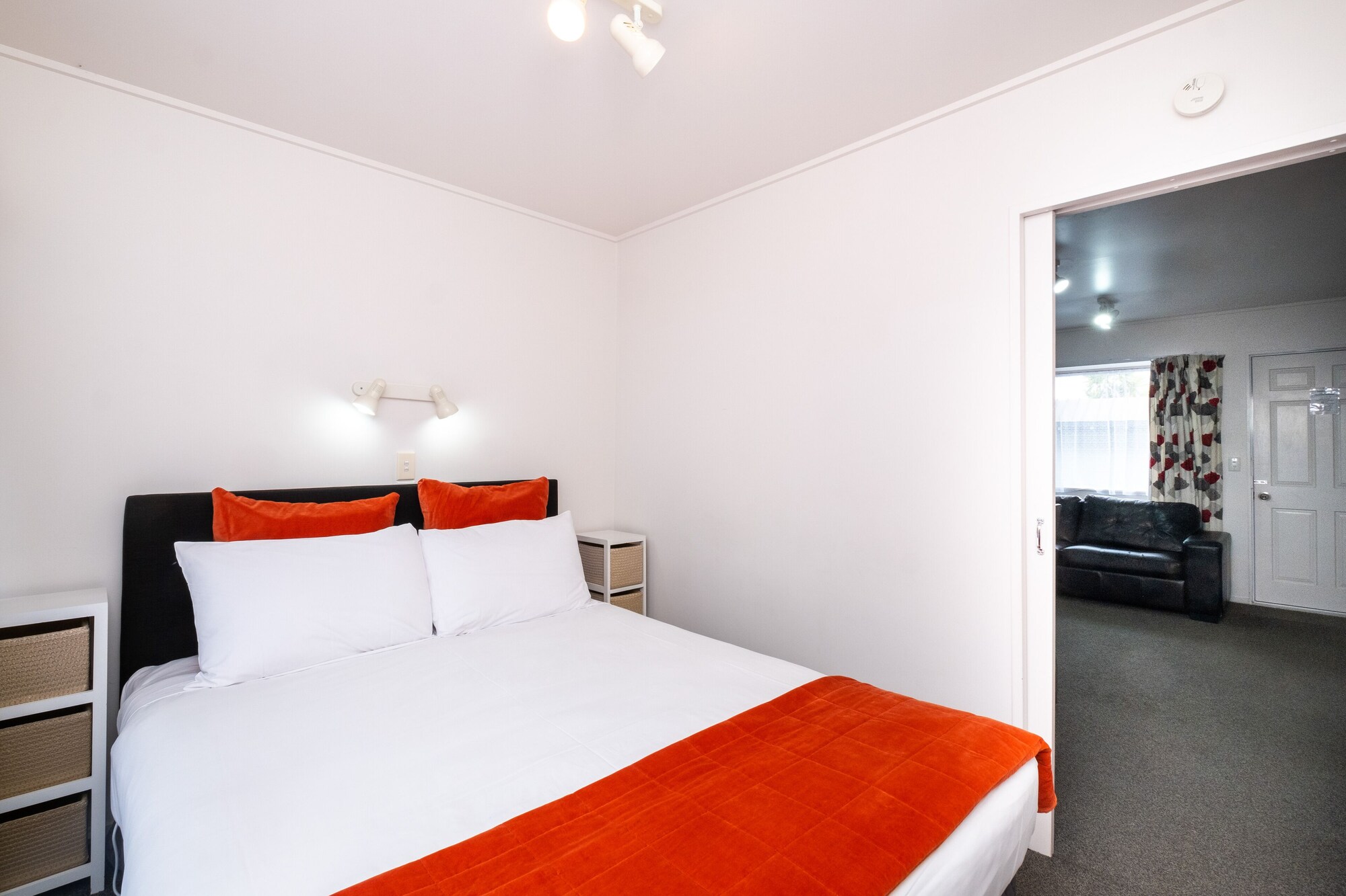 2 BEDROOMS