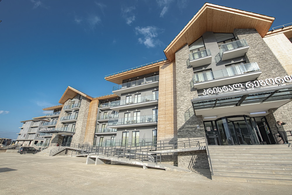 Crystal Resort 3/49