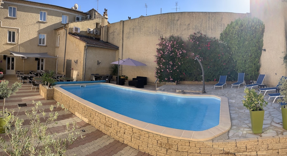 Hotel La Bastide D Entraigues Rest de L Autre Cote 67/70