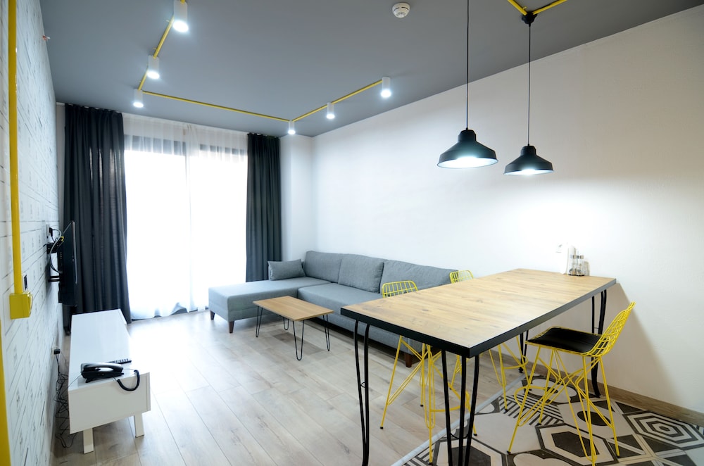 Coordinat Suites 44/65