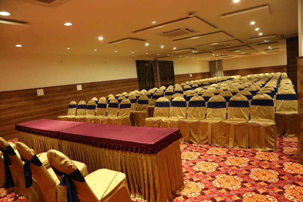 I V Sanctum Hotel 40/49