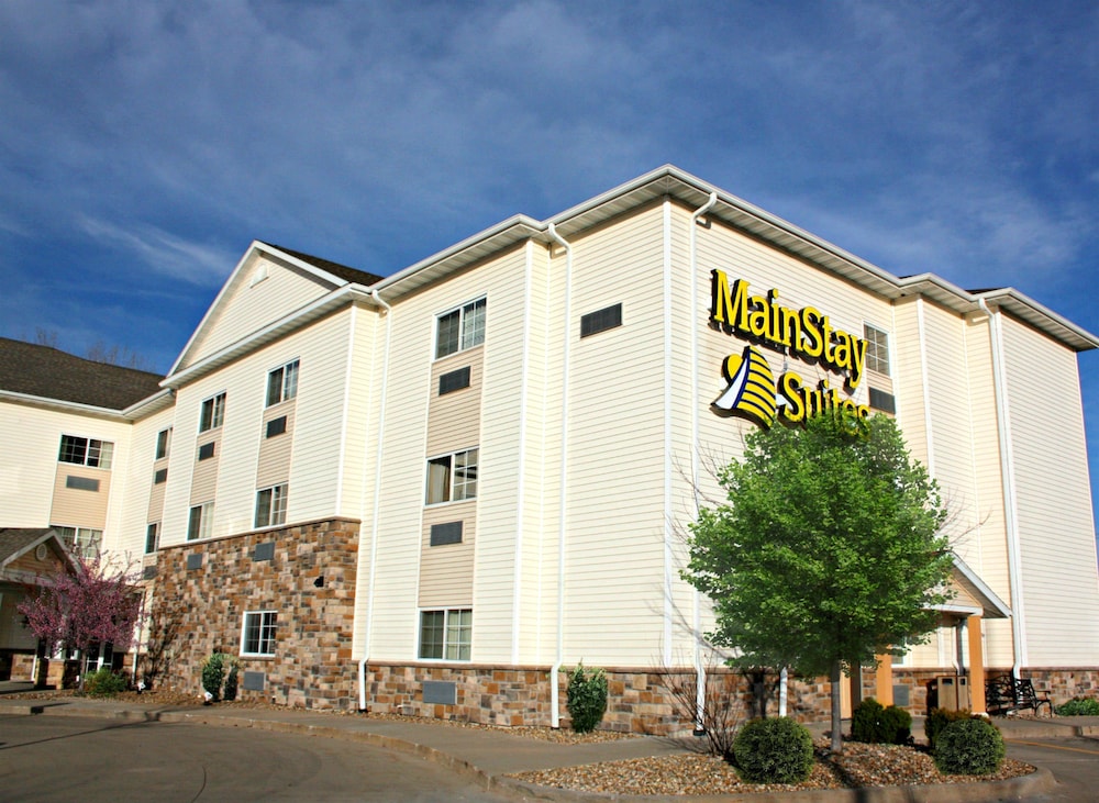 MainStay Suites Coralville - Iowa City 1/38