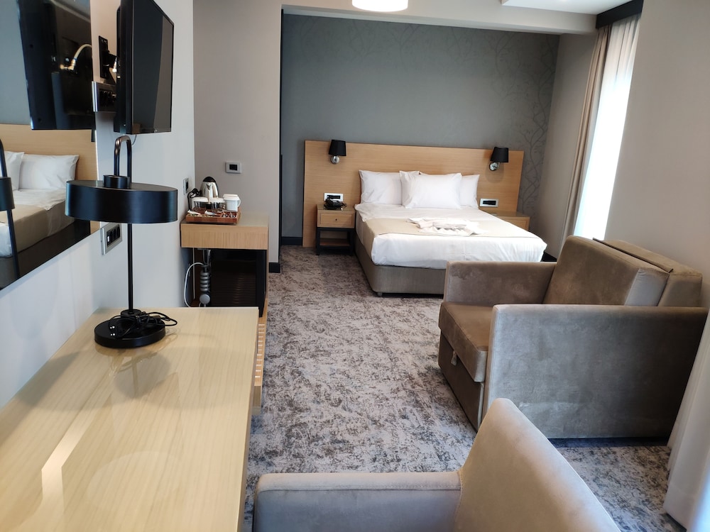 Triada Hotel Karakoy 13/65