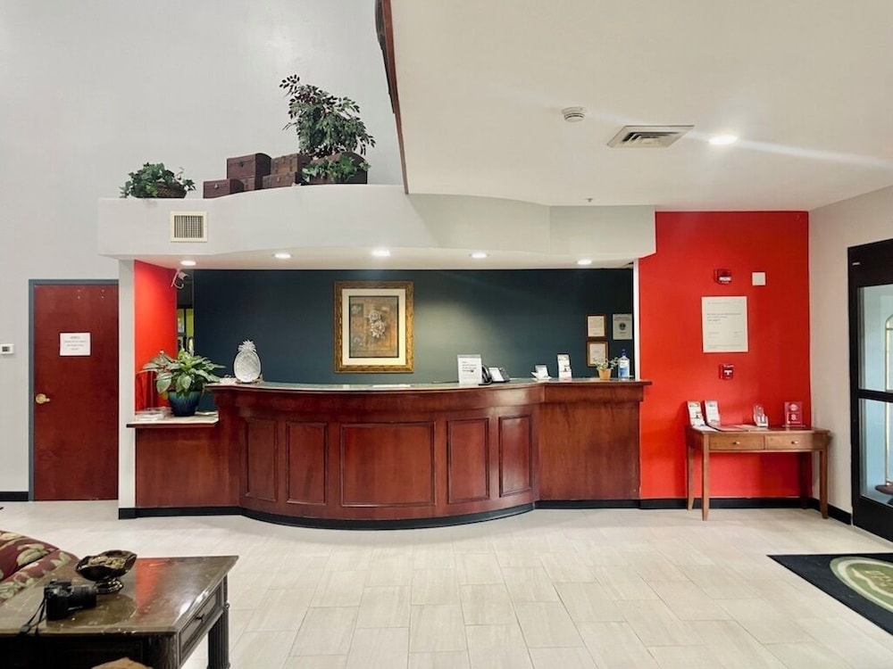 Grand Vista Hotel and Suites 9/61