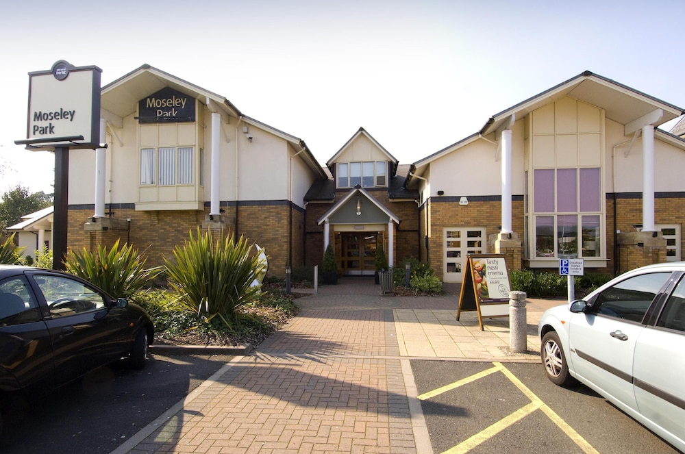 Premier Inn Wolverhampton North 33/38