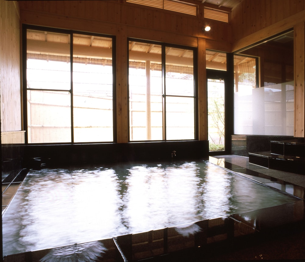 Shibu Hotel 36/66