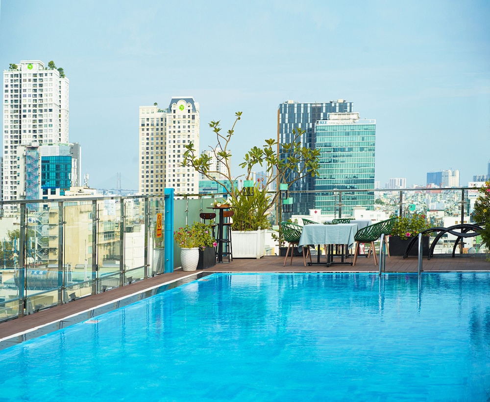 Happy Life Grand Hotel and Sky Bar in SAIGON / HO CHI MINH CITY