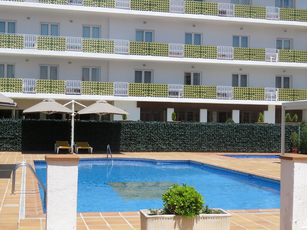 Hotel Santa Anna 5/50