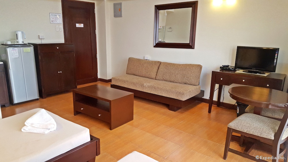Gardenville Hotel 25/37