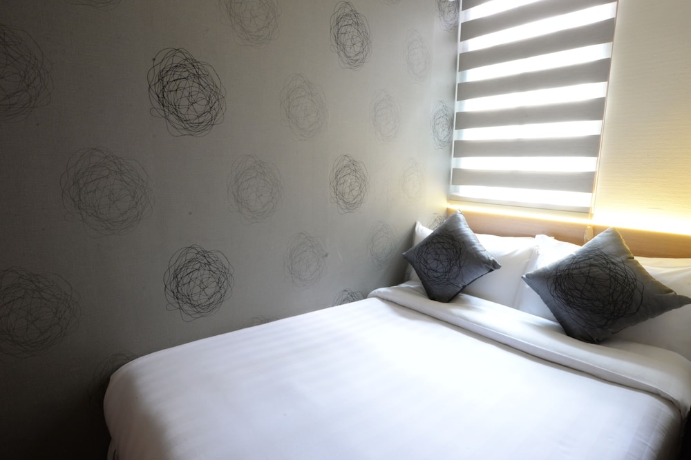 STANDARD, DOUBLE BED