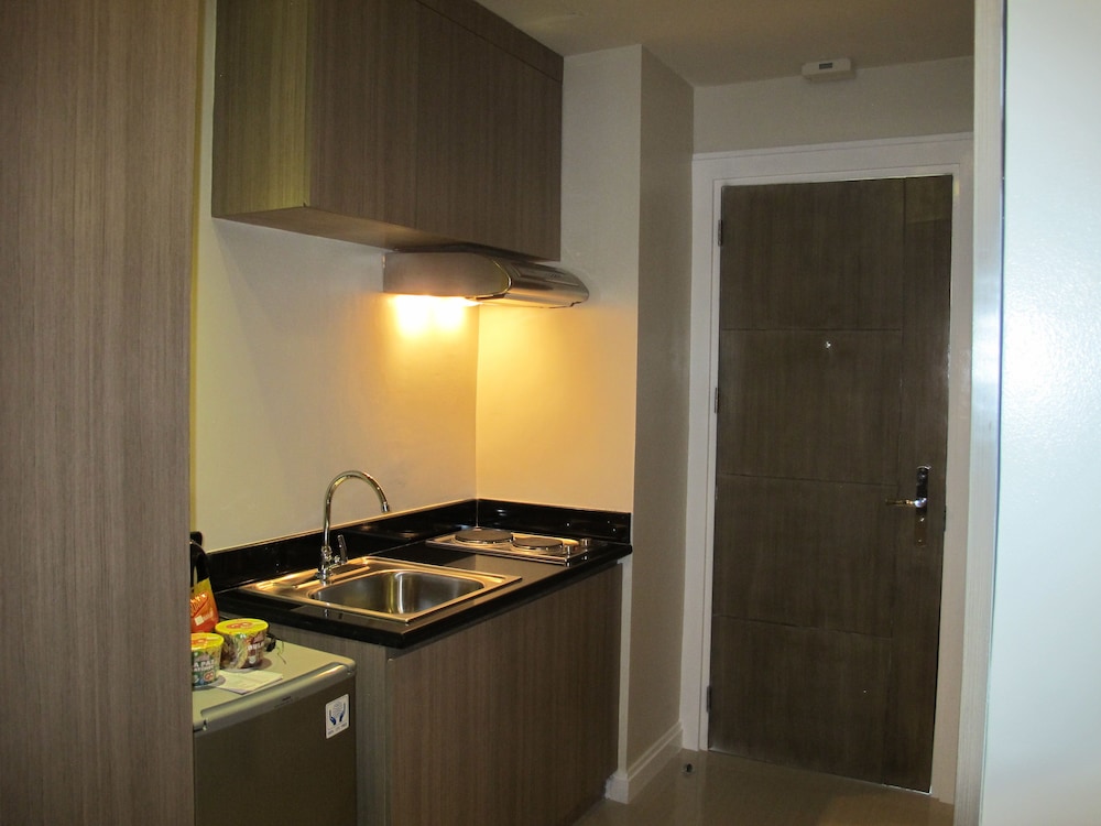 Zerenity Hotel Suites 27/28