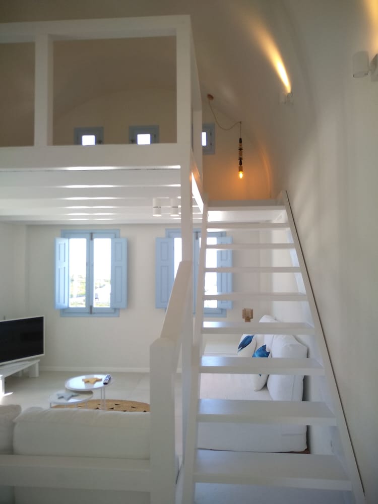 Sol Mate Suites 9/27