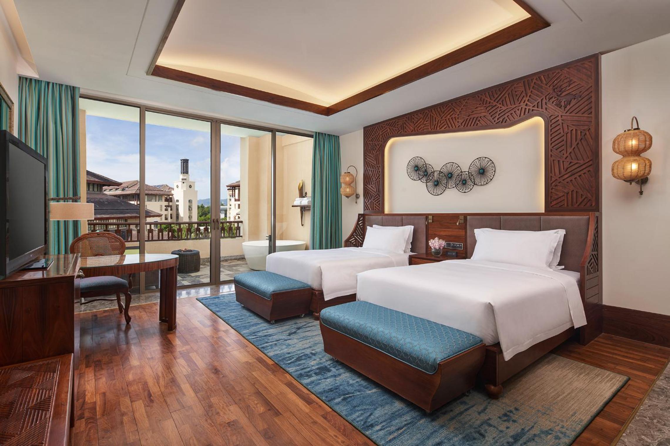 FAIRMONT, DELUXE, TWIN BEDS, GARDEN VIEW