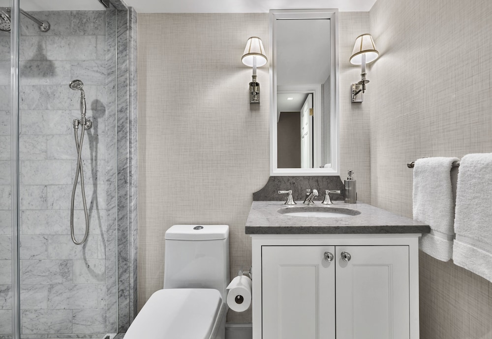 Rosewood Washington DC 13/82