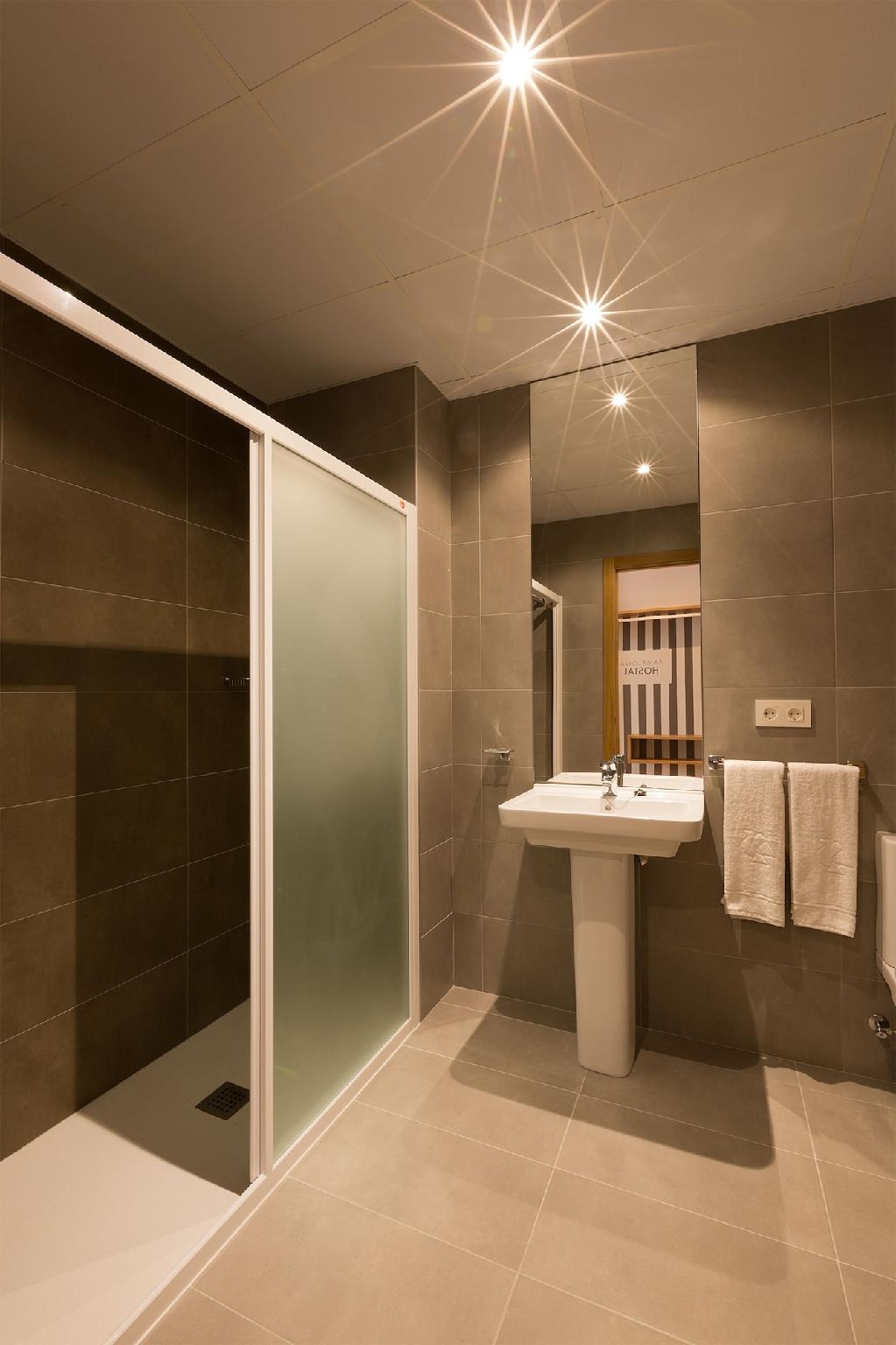 Iraipe Pamplona Hostal - Auto check-in 19/20