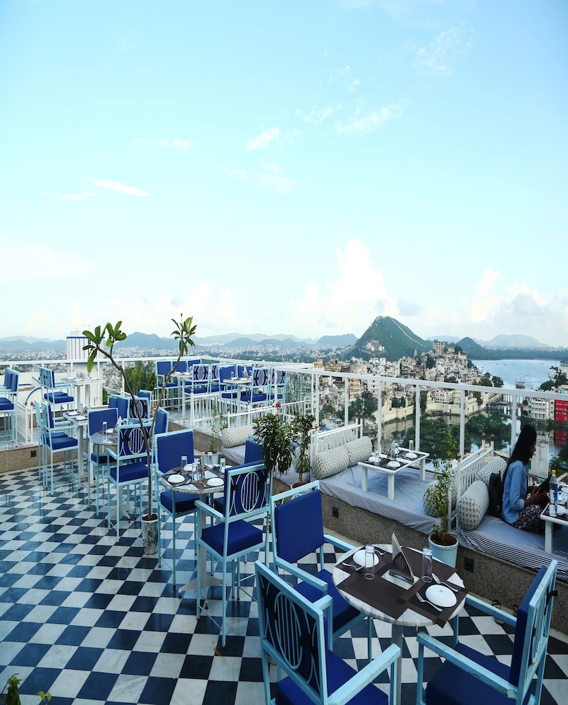 Hotel Darbargarh Udaipur 44/50