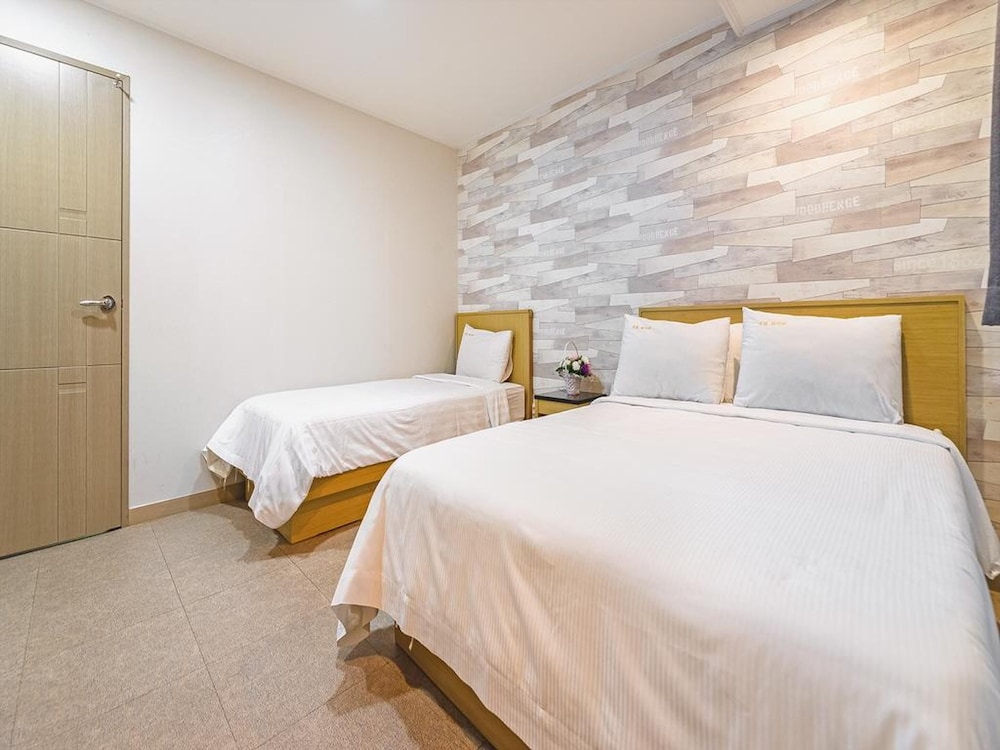 Aliba Hotel 7/39