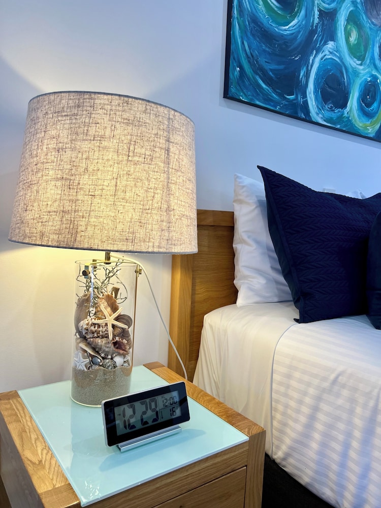 Coastal Waters Motor Inn 38/73