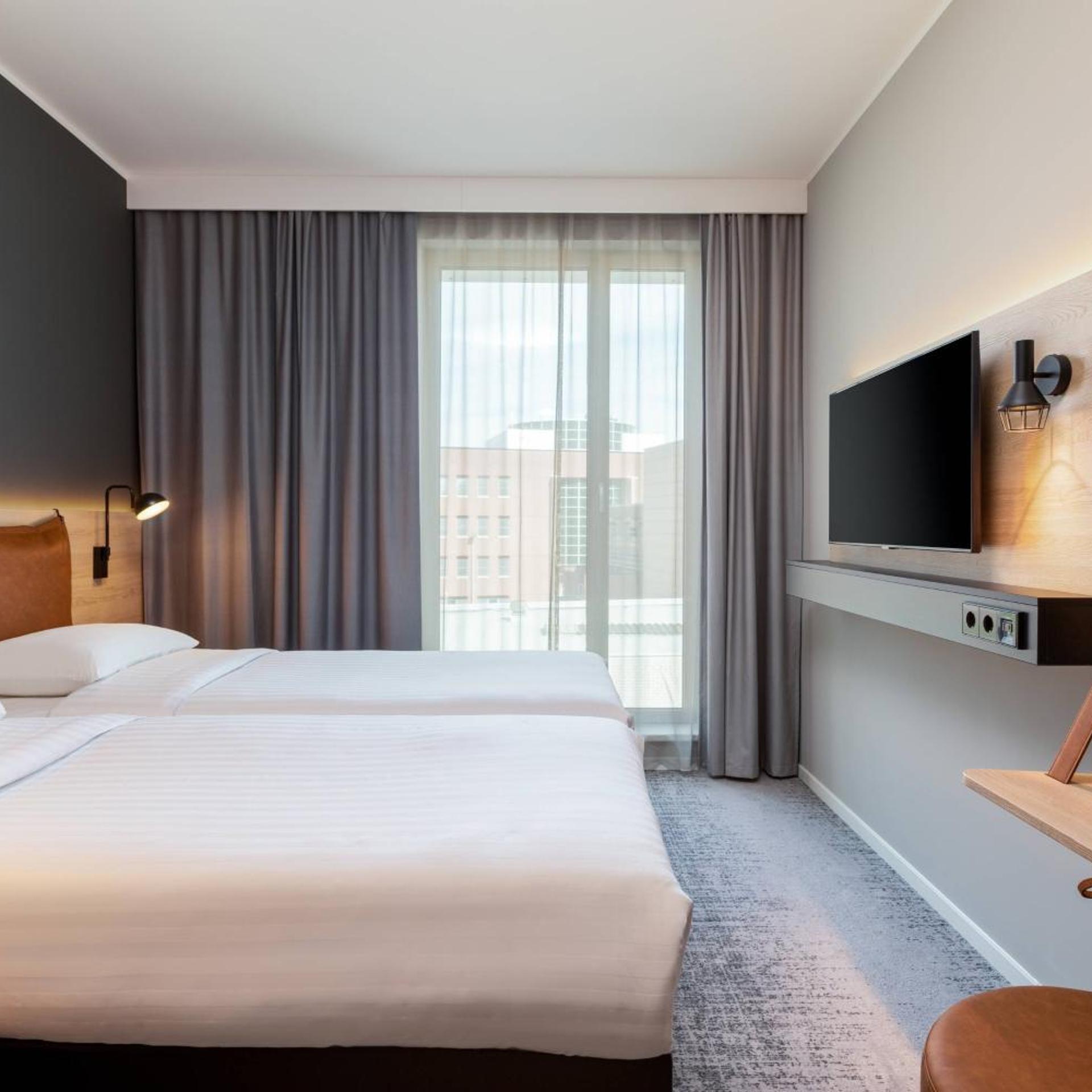 Moxy Sleeper, Twin Beds